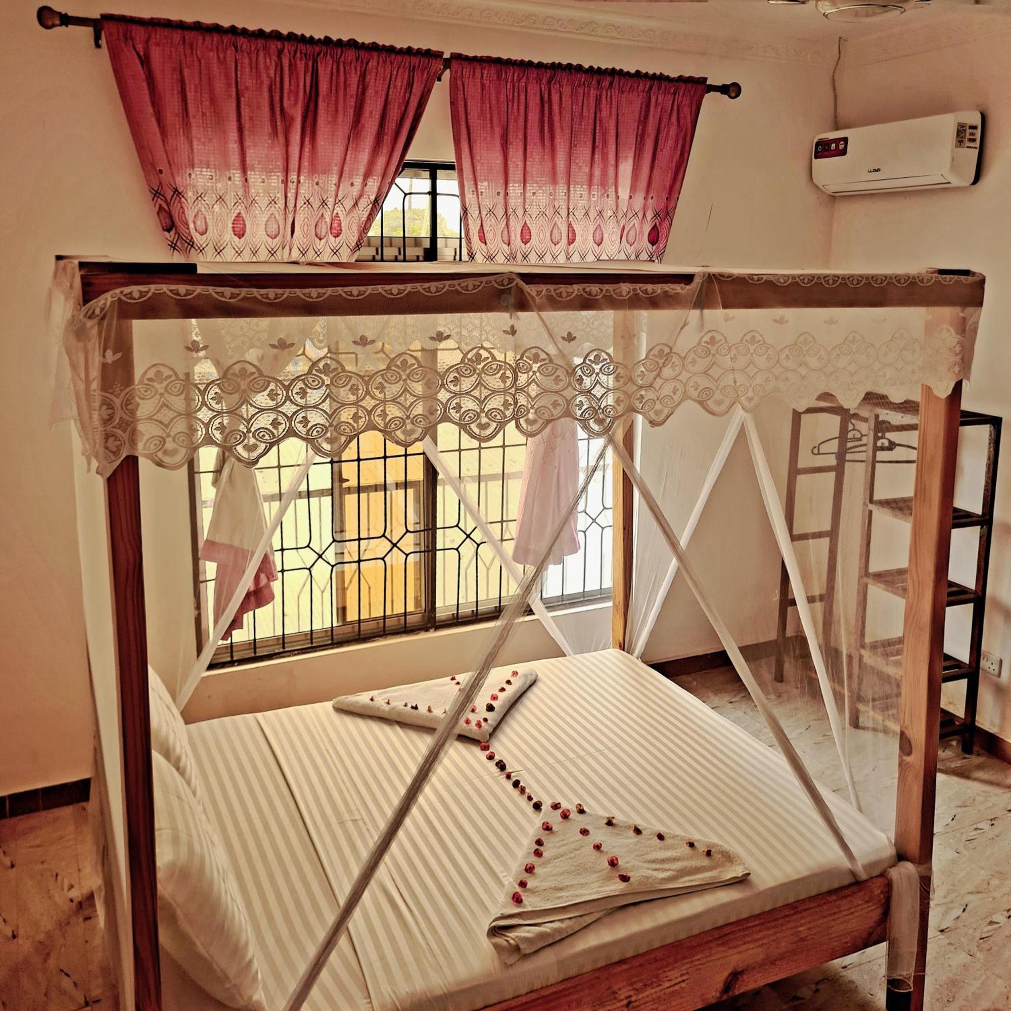 مبيت وإفطار نونغوي Raha House المظهر الخارجي الصورة