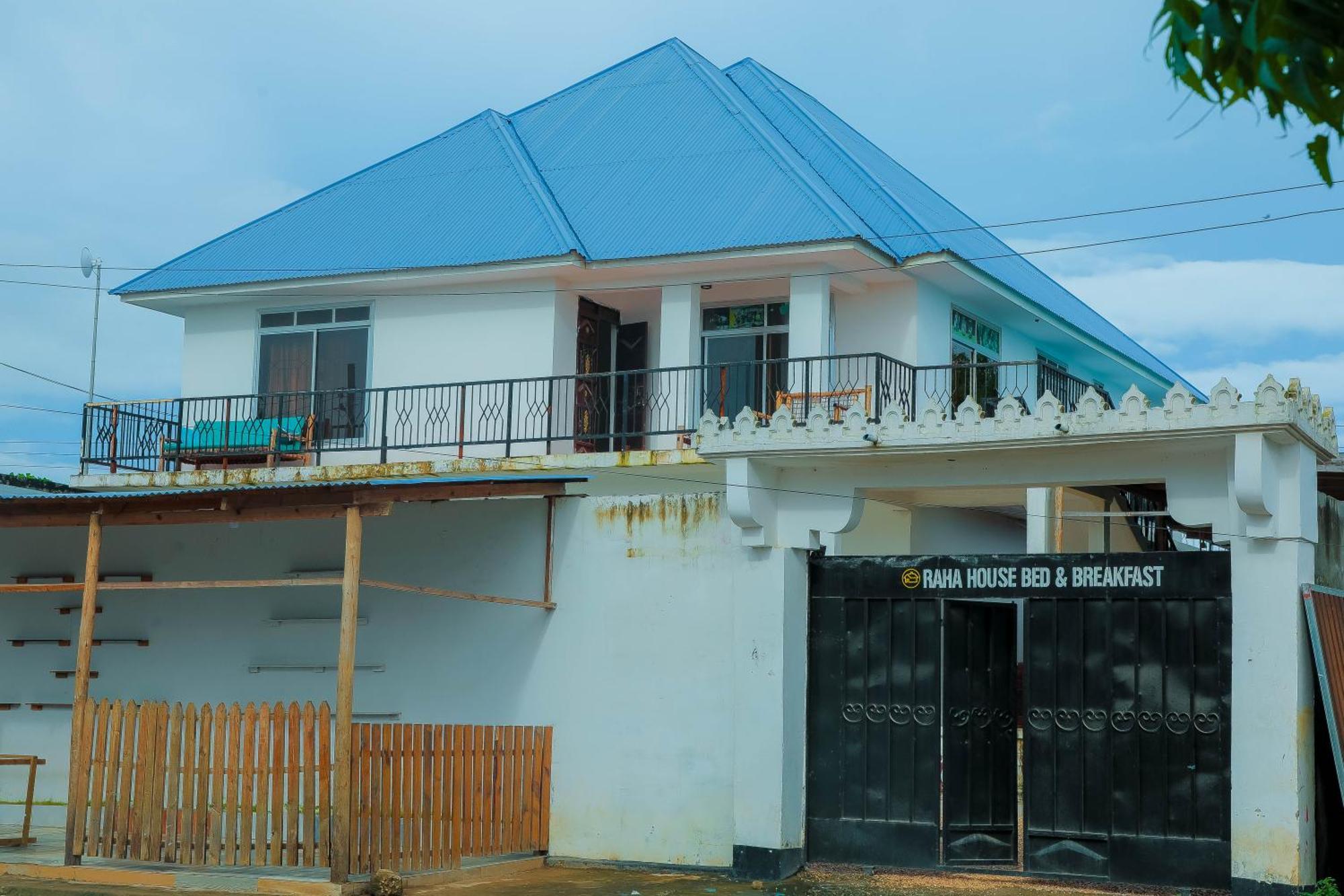 مبيت وإفطار نونغوي Raha House المظهر الخارجي الصورة