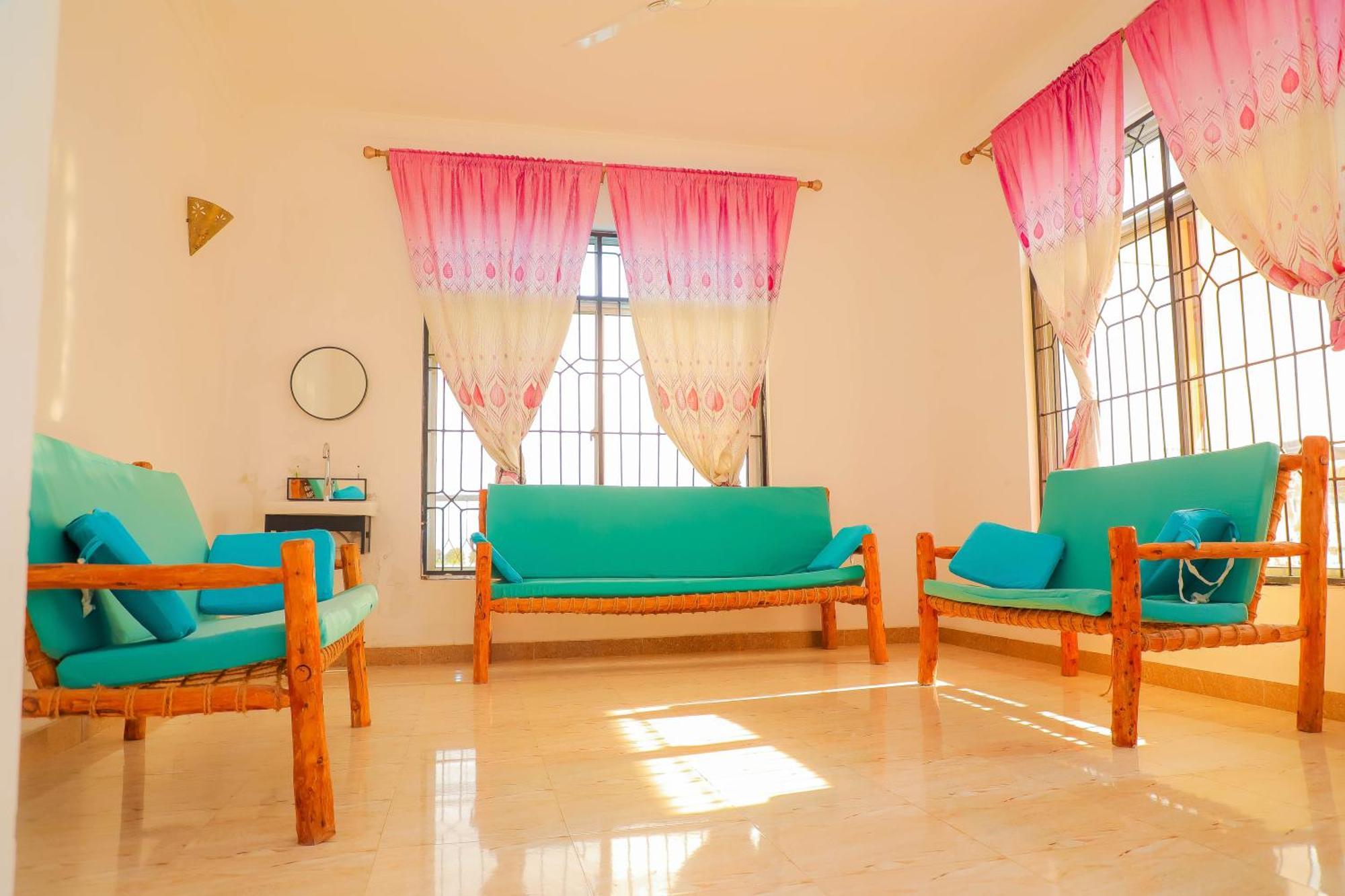 مبيت وإفطار نونغوي Raha House المظهر الخارجي الصورة